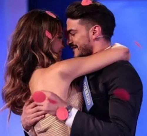 Rosa si trasferisce a Milano senza Pietro e va a vivere con Paola. "Tranquilli è tutto a posto"