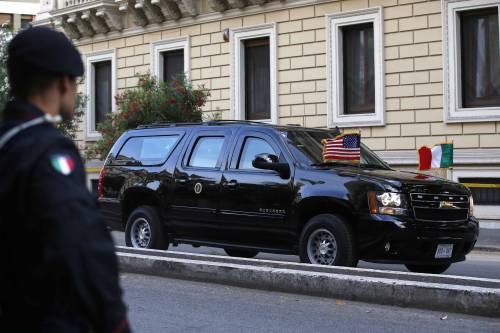 Funzionari Usa lasciano documenti riservati nella borsa in auto. I ladri la rubano