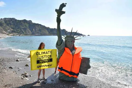 Greenpeace e gli scheletri nell'armadio