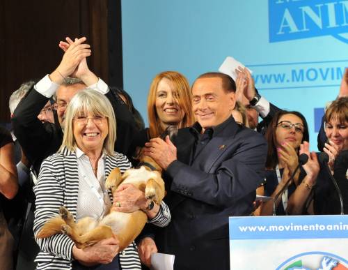 Berlusconi: "Gli animali devono essere tutelati"