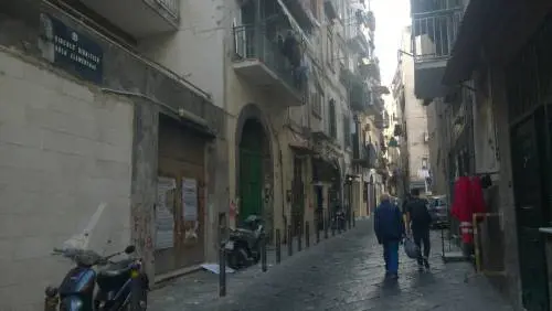 Ciò che resta della scuola elementare chiusa negli ultimi anni