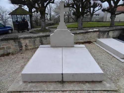 Vandalizzata la tomba di Charles de Gaulle