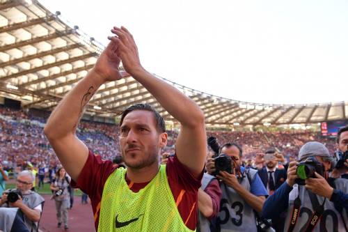 La Roma si prende il secondo posto: tutto l'Olimpico ai piedi di Totti