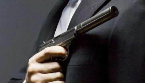Si finge agente segreto per derubare le sue amanti: 49enne condannato