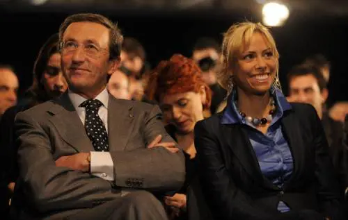 Fini e i Tulliani alla sbarra per la casa di Montecarlo