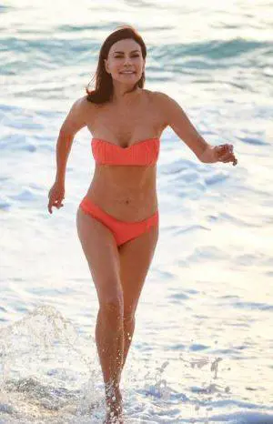Carolyn ha 70 anni e per restare in forma non mangia zucchero