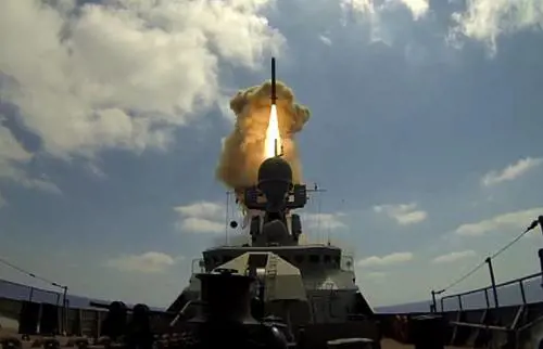 Siria, raid russo dal Mediterraneo contro obiettivi Isis