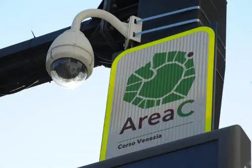 Gara d'epoca di auto storiche Niente sconti per l'Area C