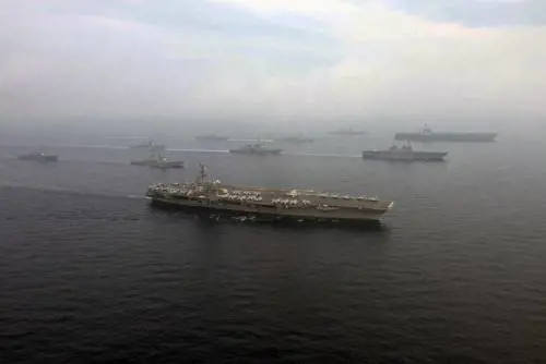 Corea del Nord, gruppi da battaglia Usa in esercitazione