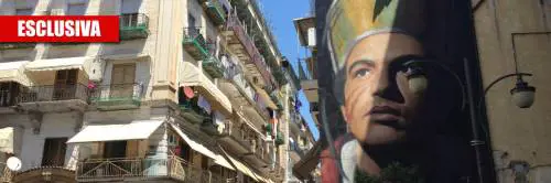 Napoli, tra i Decumani della Forcella rinati grazie a sarti e pizzerie