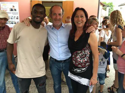 Zaia pubblica una foto con un calciatore nero: insulti razzisti su Fb