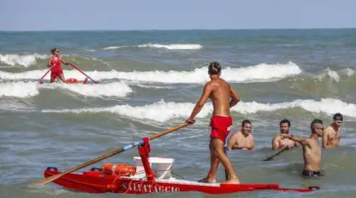 In Riviera romagnola mancano i bagnini: "Stipendi troppo bassi"