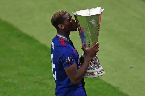 Lo United vince, la Juventus perde: Pogba se la ride