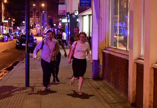 Londra, attacco al Borough Market e a Vauxhall