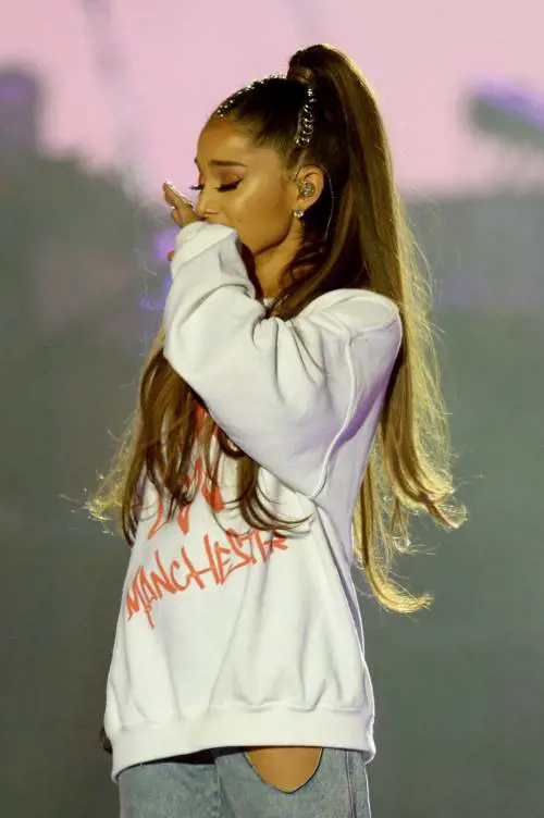 Manchester batte il terrore In 50mila al concerto-evento
