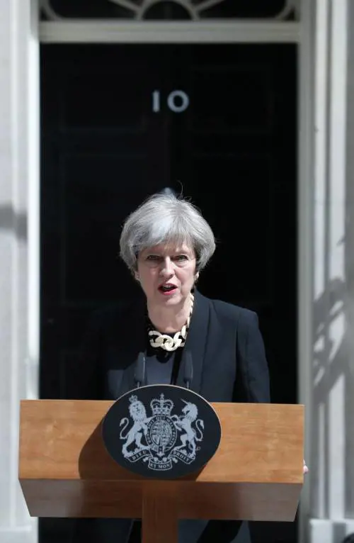 Londra, accusa alla May: "Mente sul numero dei poliziotti in servizio"
