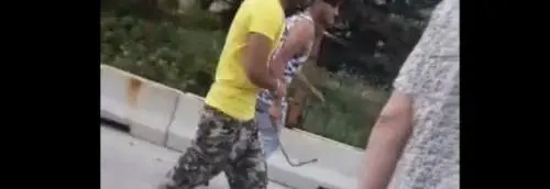 Trieste, immigrati armati aggrediscono cittadini. "Questa è Kabul. Italia m..."