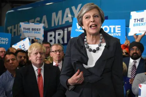 May: "Pronti a stracciare i diritti umani per combattere i terroristi"
