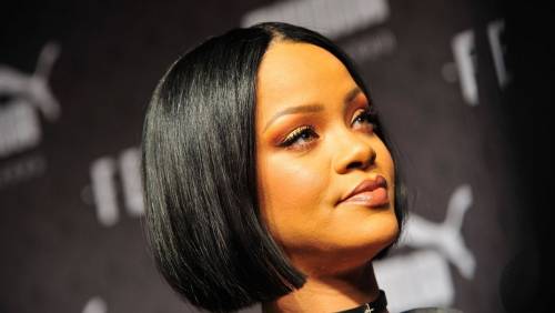 Rihanna, top trasparente su Instagram