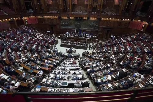 Legge elettorale, l'intesa vacilla: mancano 100 voti all'appello