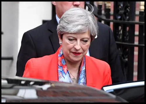 Un governo mai così debole. Figlio degli errori della May