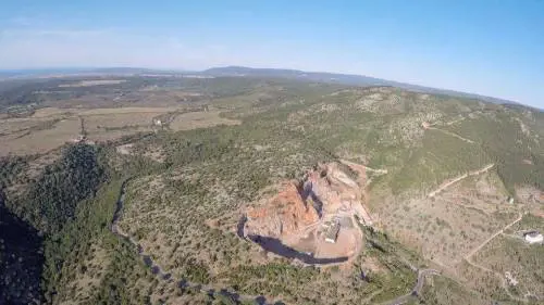 Hi tech e dinosauri: nelle cave di Apricena le orme del passato e i progetti del futuro