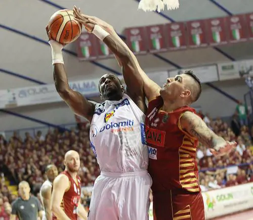 Venezia si scioglie, Trento espugna il Taliercio