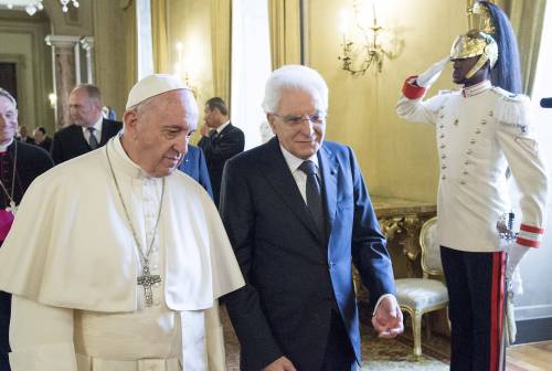 Mattarella scrive a Papa Francesco: "L'IA non sia improntata a logica di violenza"