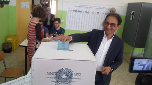 Catanzaro, Abramo vola: al ballottaggio se la vedrà con Ciconte (Pd)