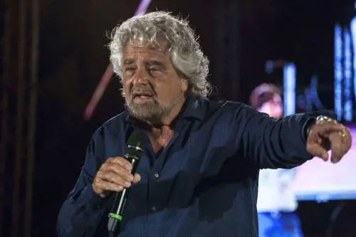 Il "piano salute" del M5s: guerra totale alle medicine