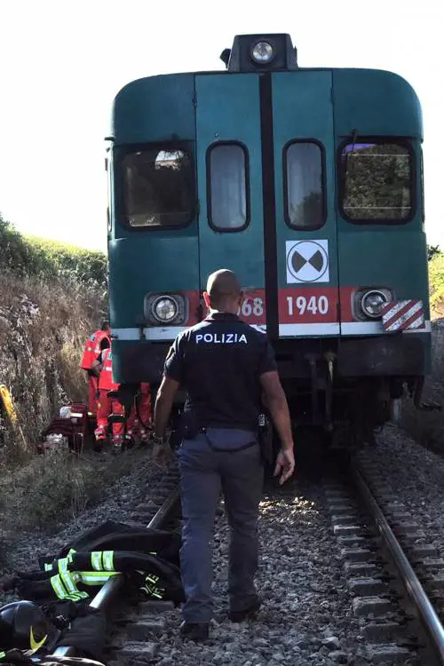 Salento, scontro su linea a binario unico