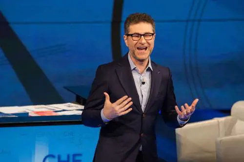 Fabio Fazio risponde ai vegani: "I nostri pesci preferiscono vivere in acqua che in un prato"