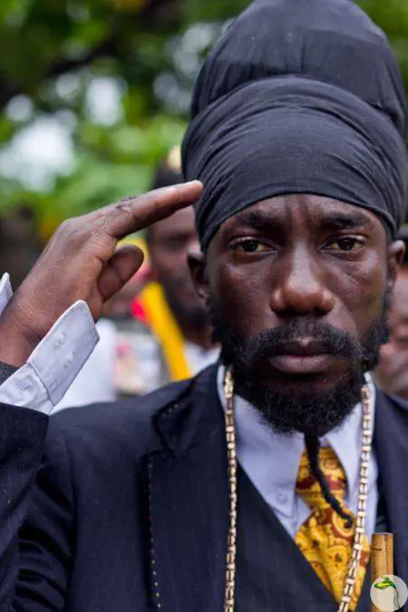 "Quel rapper è omofobo": annullato concerto a Roma