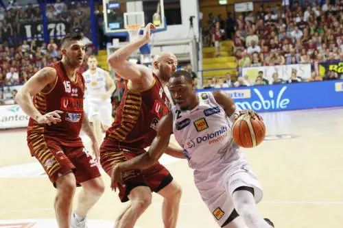 Venezia, un passo verso il tricolore. Vittoria a Trento e serie ribaltata