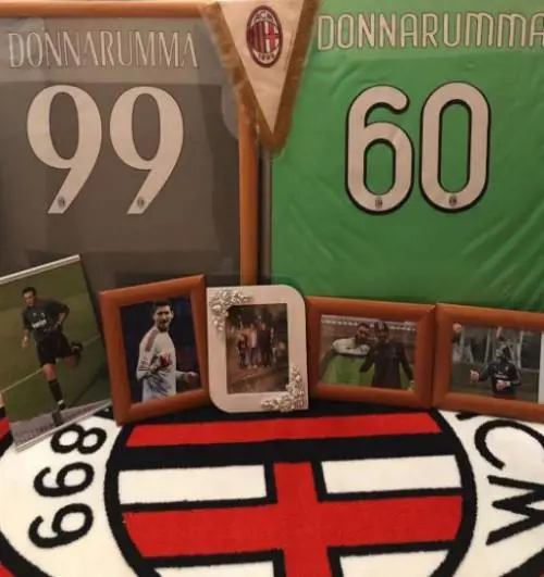 Lo sfogo del fratello di Donnarumma: "Chi insulta non tifa Milan"