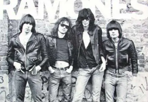 Umorismo e chitarre Così i Ramones  hanno rotto gli schemi