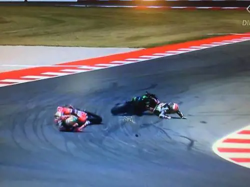 Superbike, Gp Misano: Gara-1 a Sykes, ma che spavento per Davies
