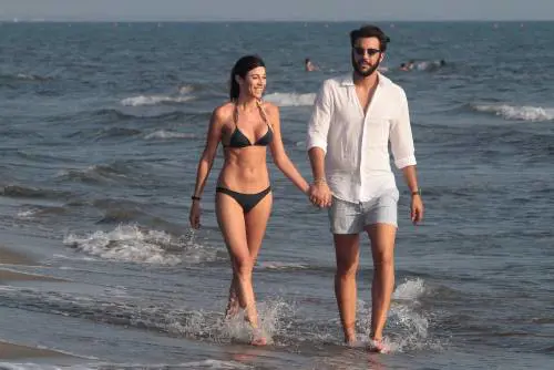 Federica Torti e Federico Balocco, divertimento a Forte dei Marmi