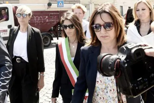 Casaleggio jr guida la Raggi: le chat in cui le dice cosa fare