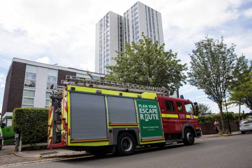Gb, falliti i test anti incendio: scatta l'allarme in 27 grattacieli