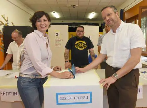 A Verona il centrodestra riconquista il municipio e caccia i "coniugi Tosi"