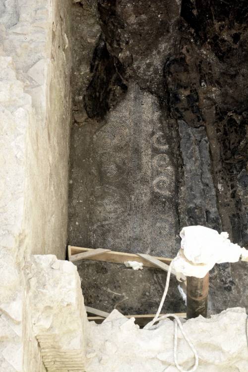 Roma, piccola Pompei emerge dagli scavi della metro