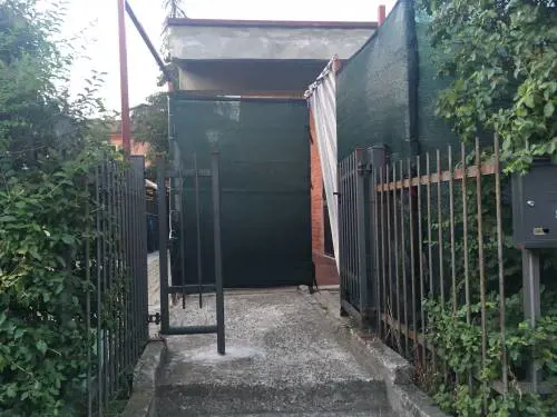 Viaggio a Tortona, nella moschea frequentata dal foreign fighter Cascio