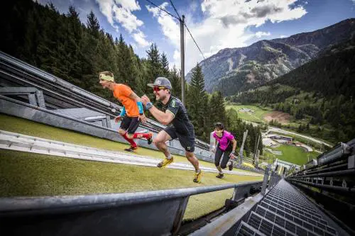 Red Bull 400, a Predazzo la corsa mozzafiato più ripida del mondo