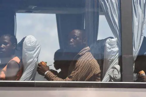 Tregua finita, altri 7mila verso l'Italia