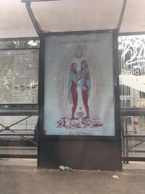 Manifesti blasfemi su Gesù e Maria a Roma