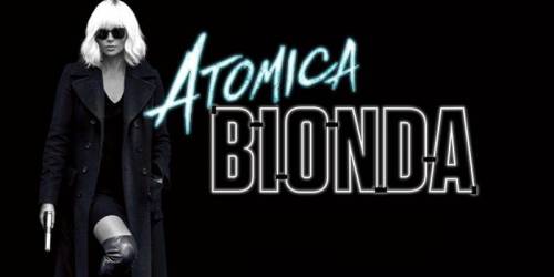 Sotto il sole del thriller si sta scaldando una spia sexy