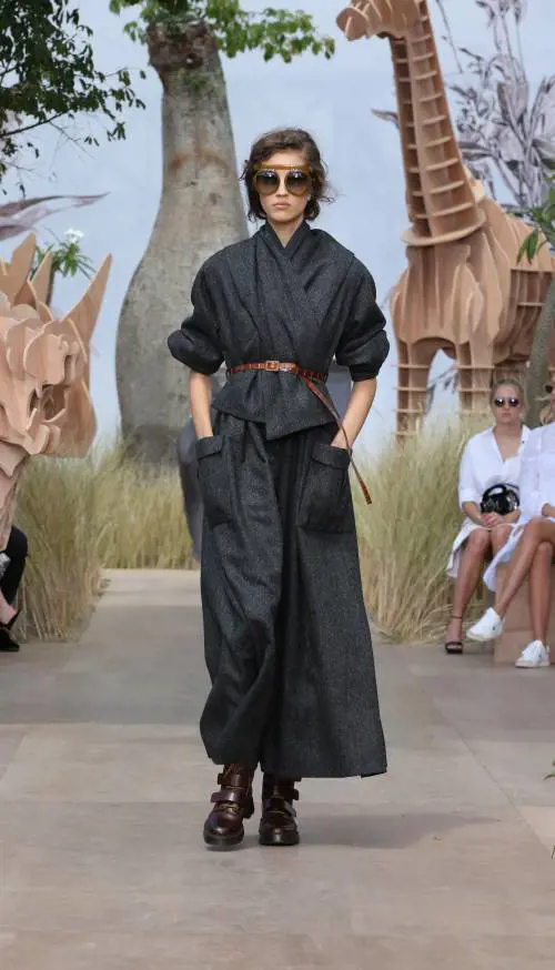 L'avventura di Dior: il giro del mondo sul corpo delle donne