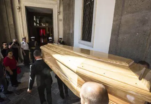 E Fantozzi andò in paradiso sulle note di Carlo Martello