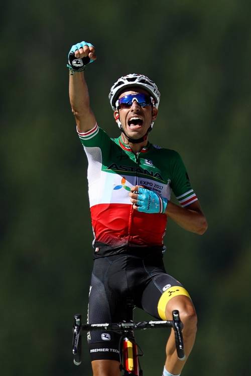 Tour de France, sui Pirenei vince Bardet: maglia gialla per Aru